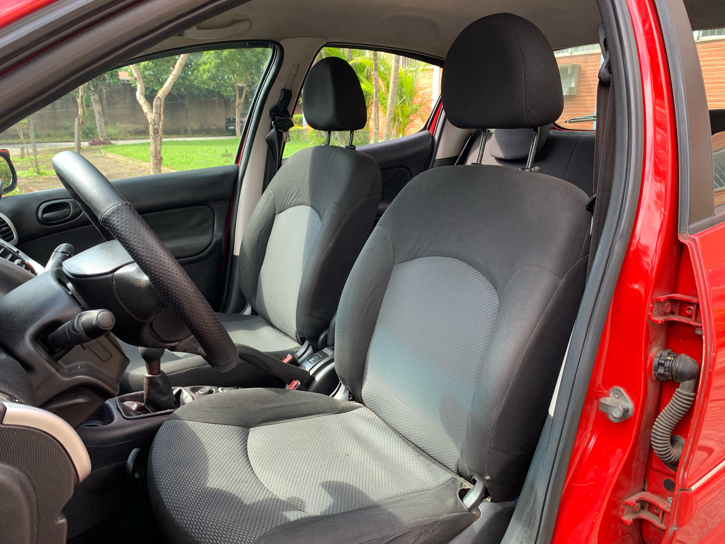 Peugeot 207 1.4 Flex Active