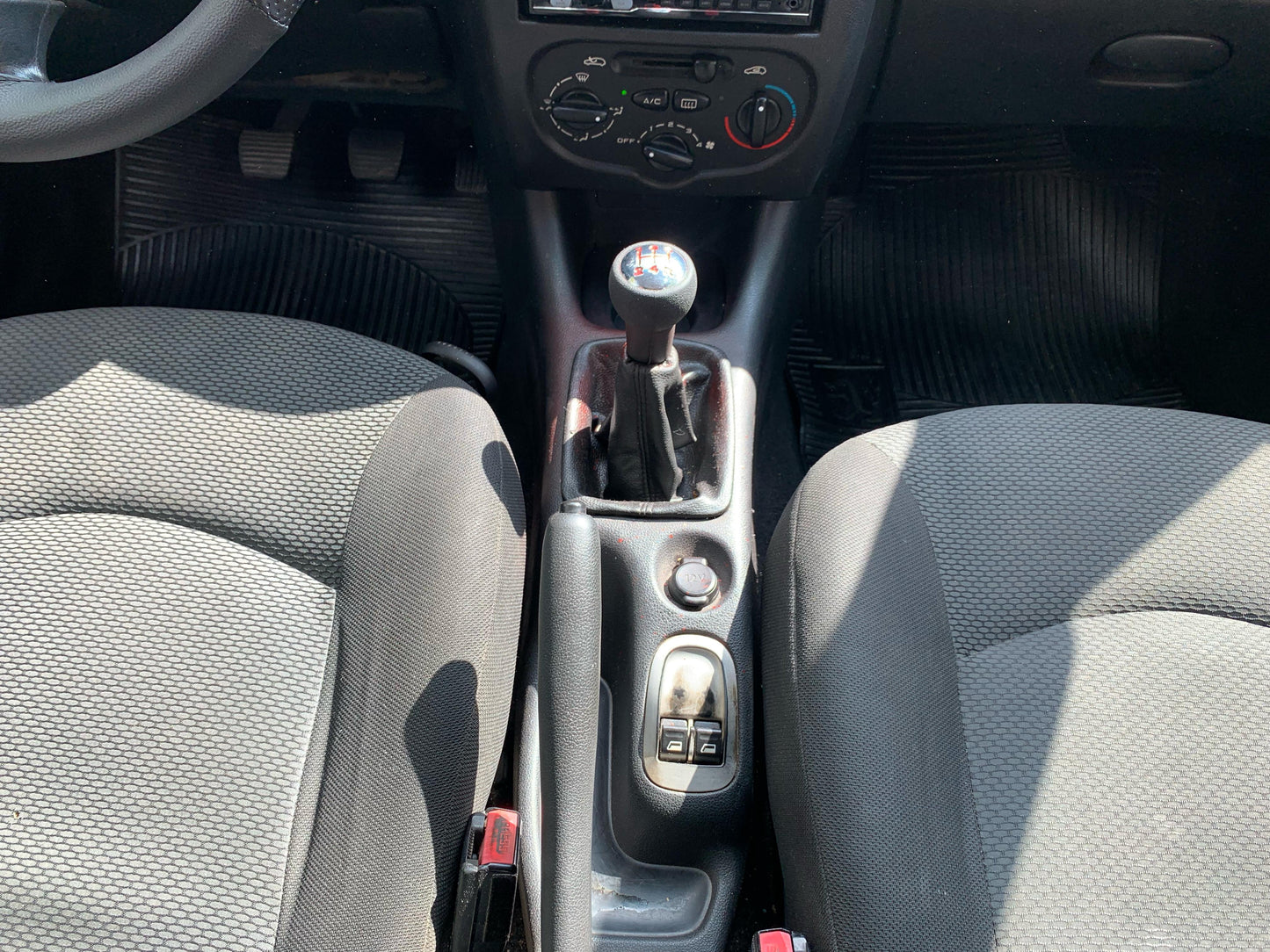 Peugeot 207 1.4 Flex Active
