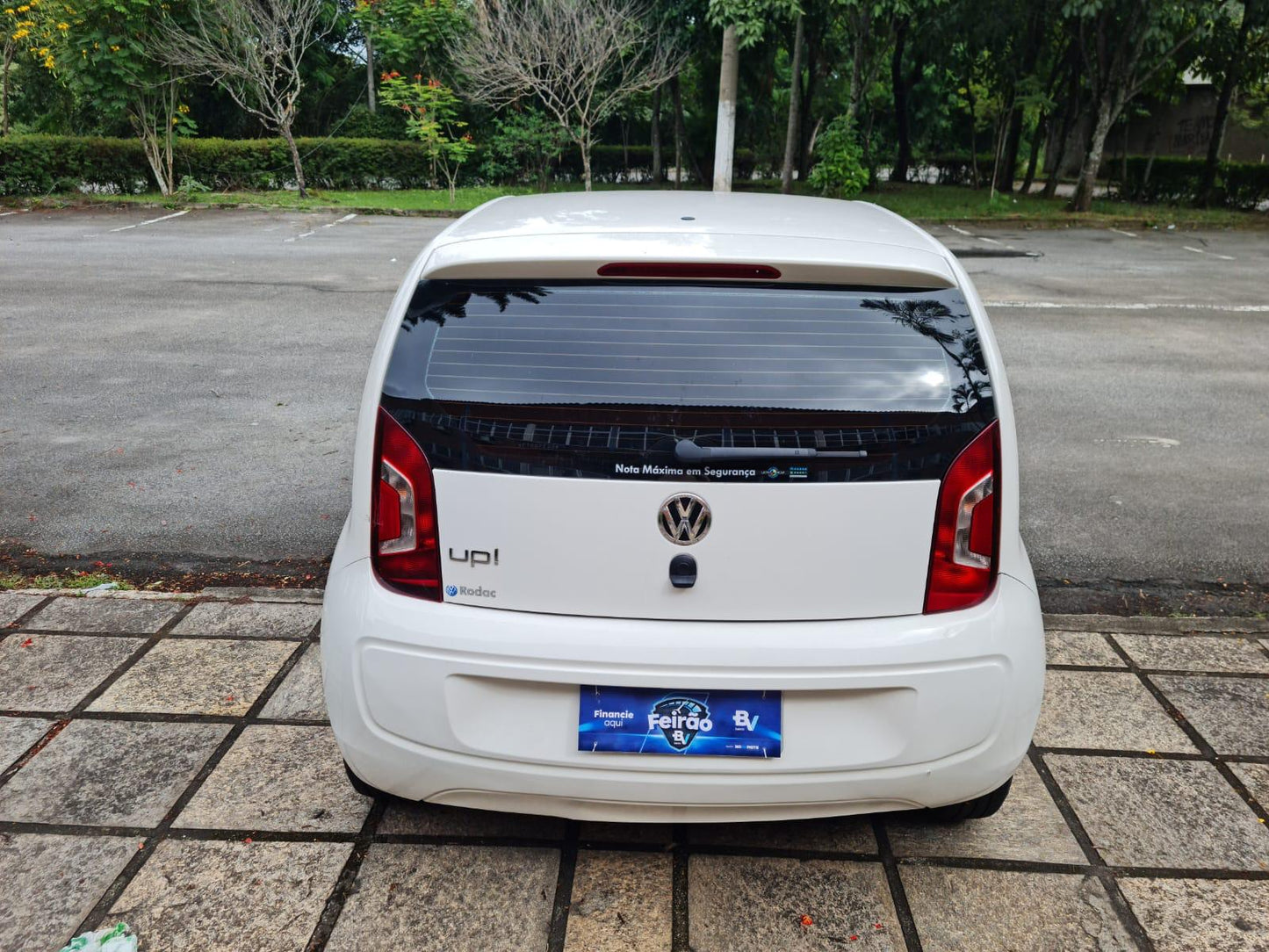 Volkswagen Up 1.0 12v Bluemotion E-flex Take Up!