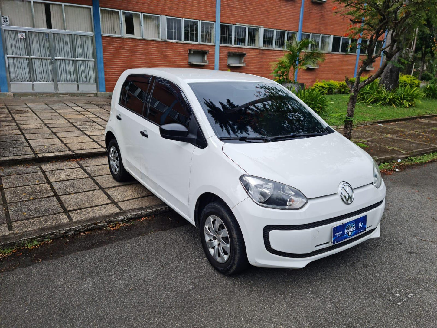 Volkswagen Up 1.0 12v Bluemotion E-flex Take Up!
