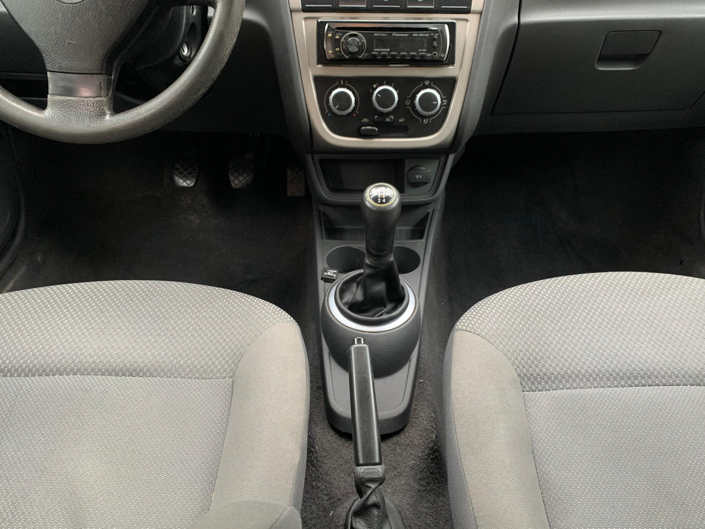 Volkswagen Voyage 1.0 Tec Total Flex City