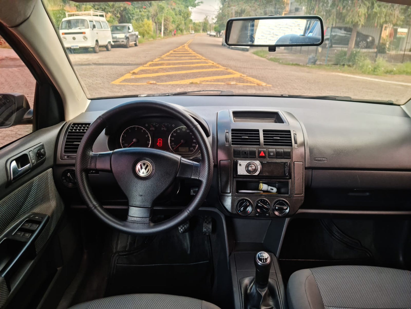 Volkswagen Polo 1.6 Sedan