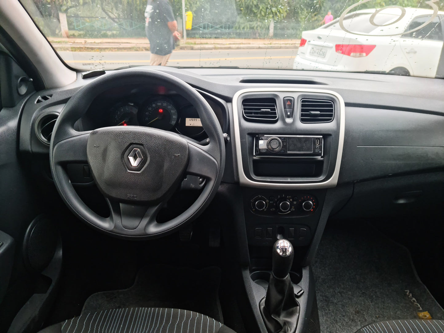 Renault Logan 1.0