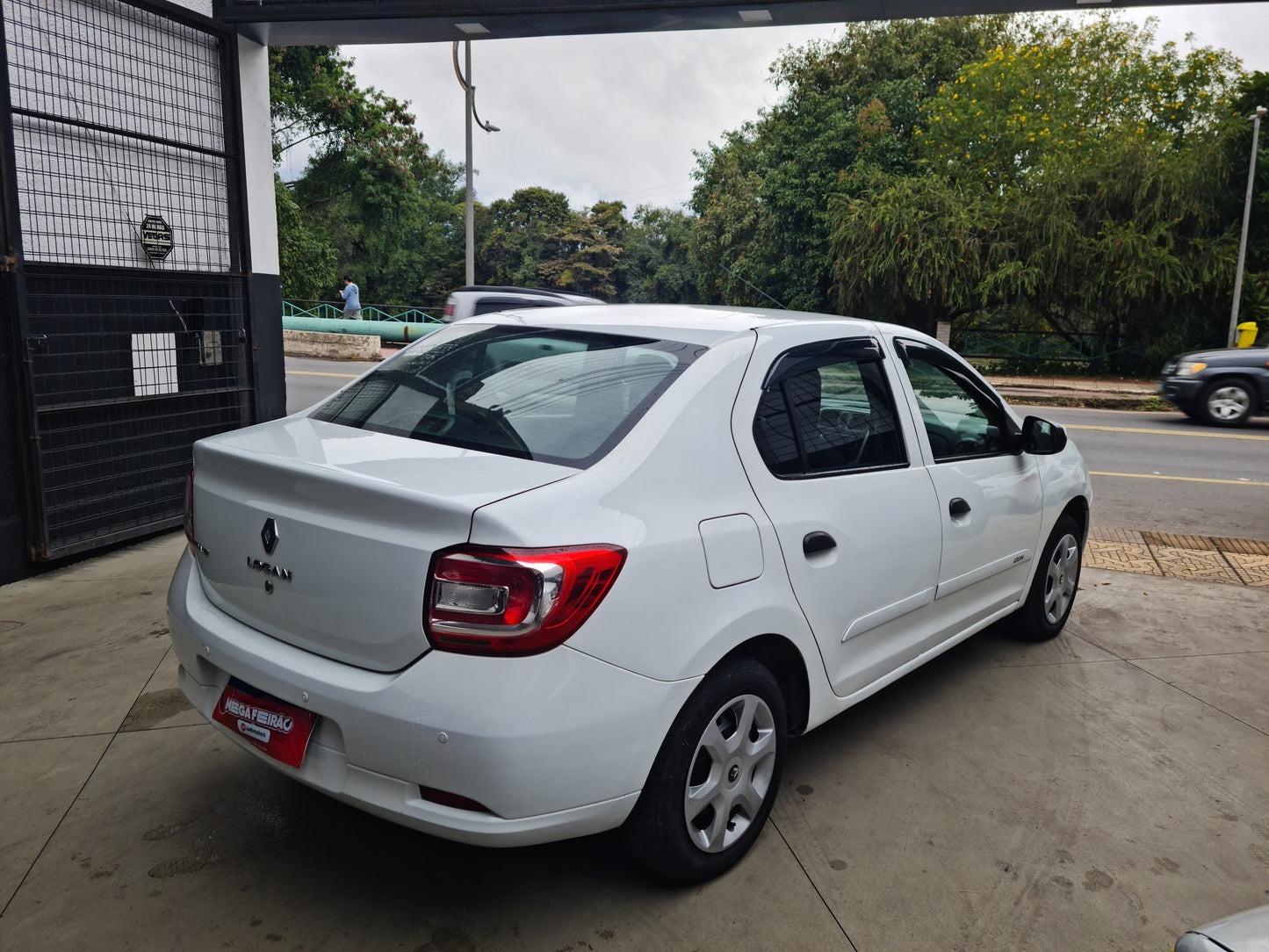 Renault Logan 1.0
