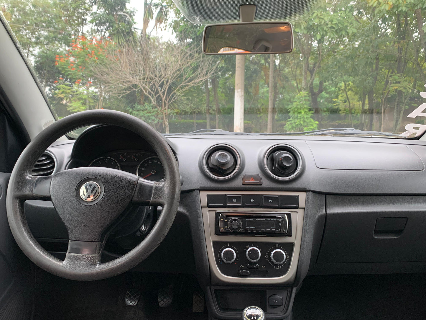 Volkswagen Voyage 1.0 Tec Total Flex City