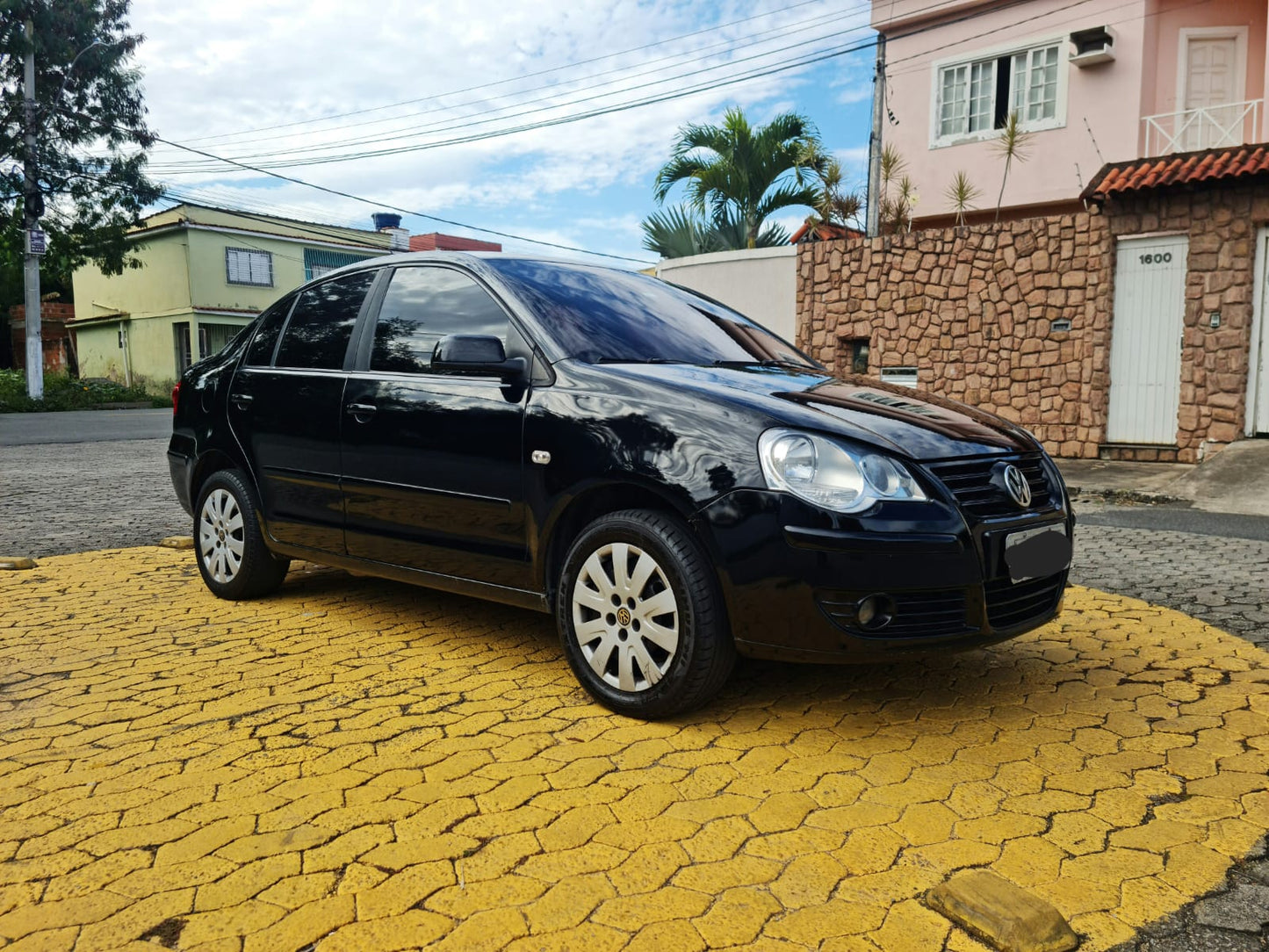 Volkswagen Polo 1.6 Sedan